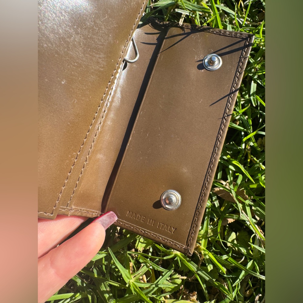 Vintage Prada Olive brown Patent Leather Key Wallet - Picture 4 of 14